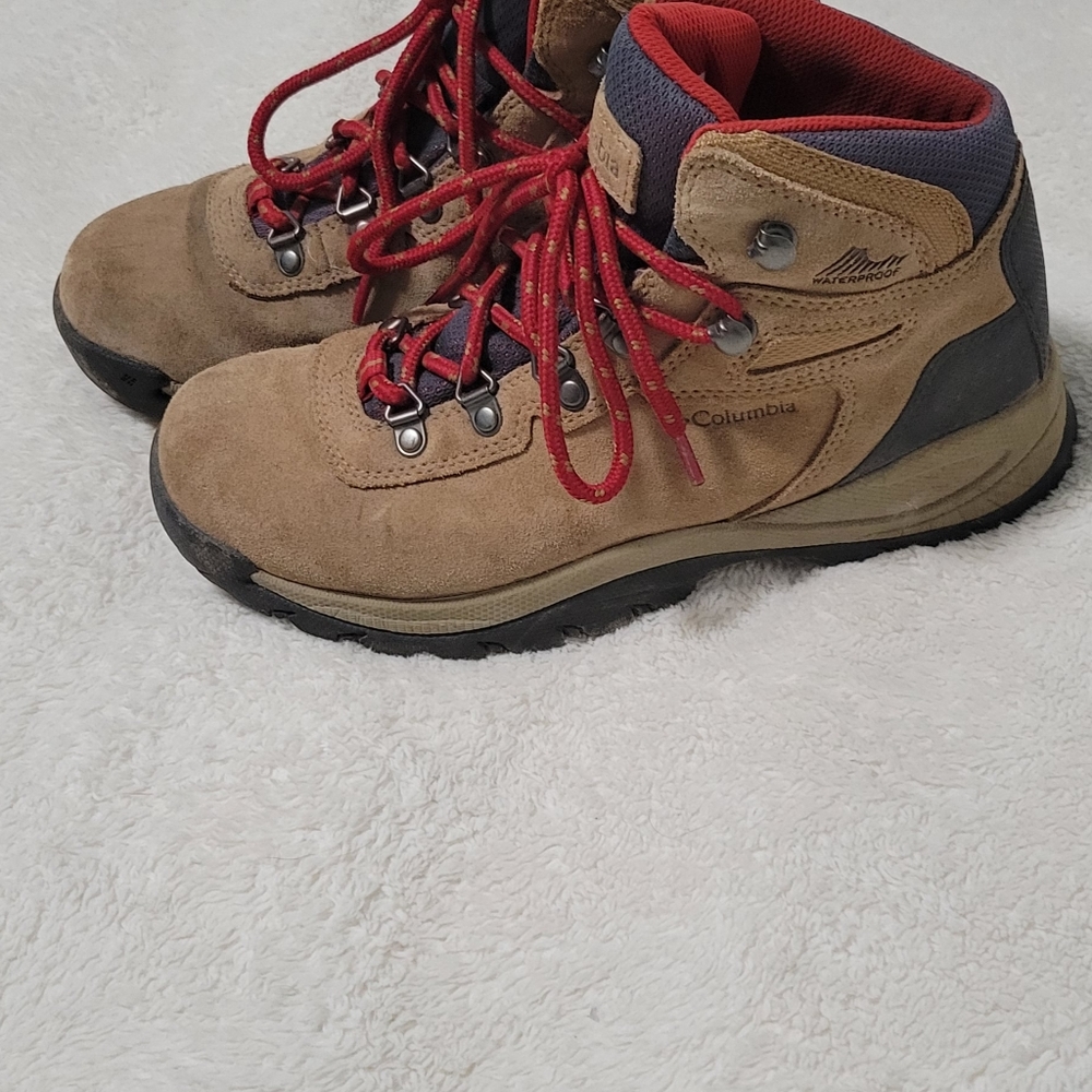 Columbia Hiking boots